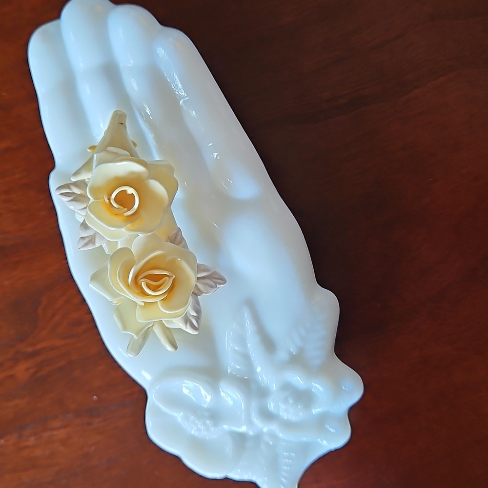 VTG Mid Century Cream Ivory Carved Celluloid Double Rose Brooch Pin